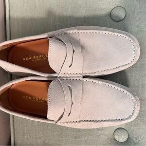 New Republic Men’s Loafers Size 7.5 Off White